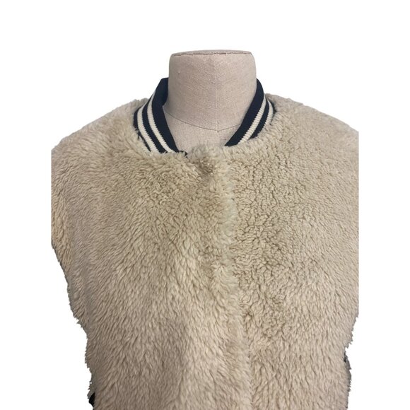 Rue21 Varsity Jacket Faux Fur Bomber Jacket Black Cream Bear Hug Comfy Cute - Picture 4 of 11